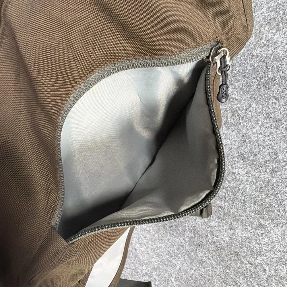 Patagonia (48279) Large Critical Mass Padded Messenger Bag Cycling EUC 2009